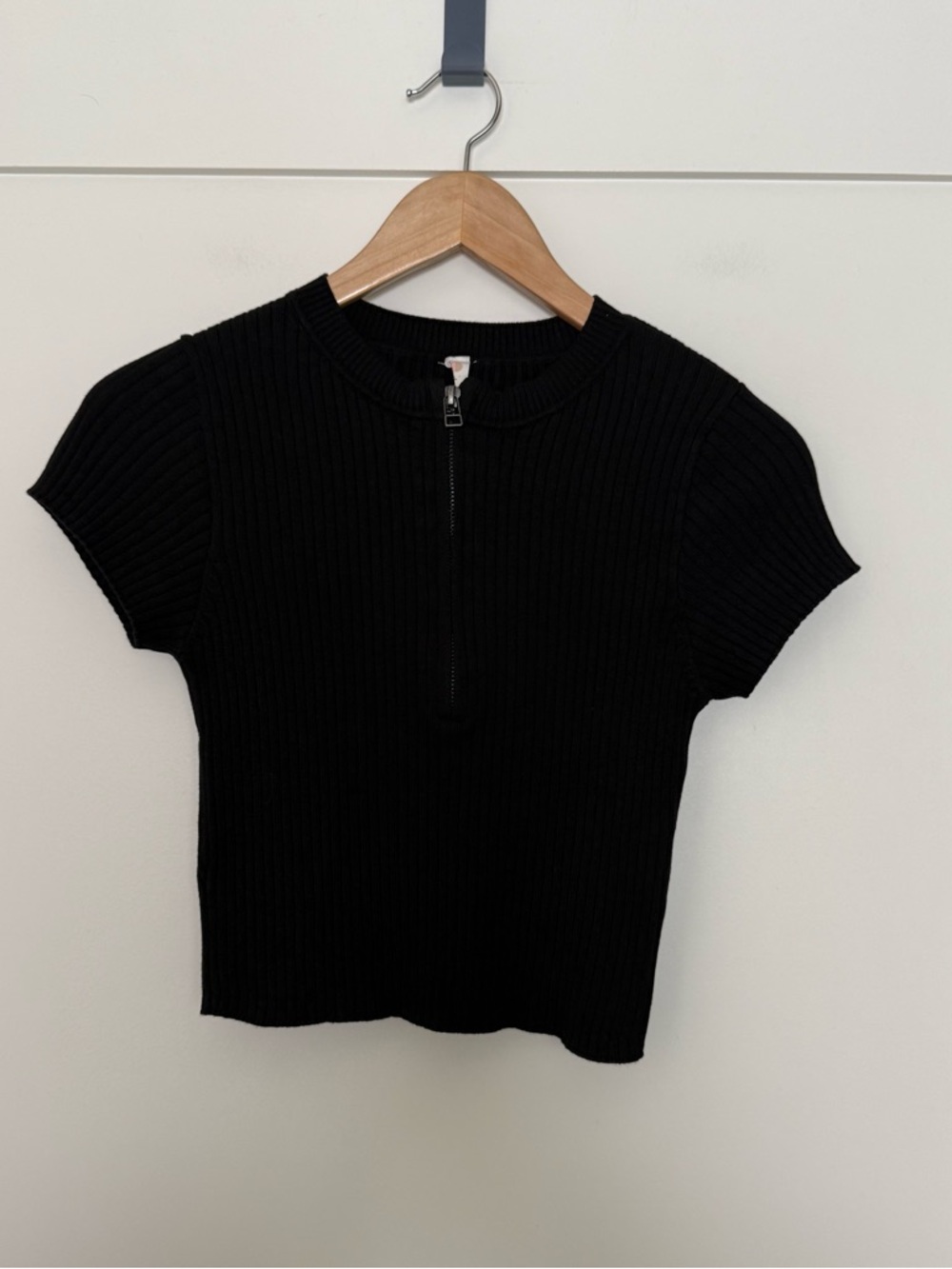 Daily Practice Anthropologie Cropped Top Sz XS Black 1/2 Zip Ribbed Short Sleeve